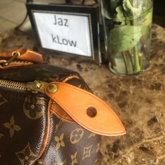 ❌❌ SOLD ❌❌ Authentic LV Speedy 25 - Picture 2 of 8